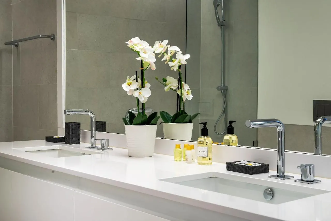 Stunning 2Bdr Apartment In Chiado By Lovelystay Lisboa