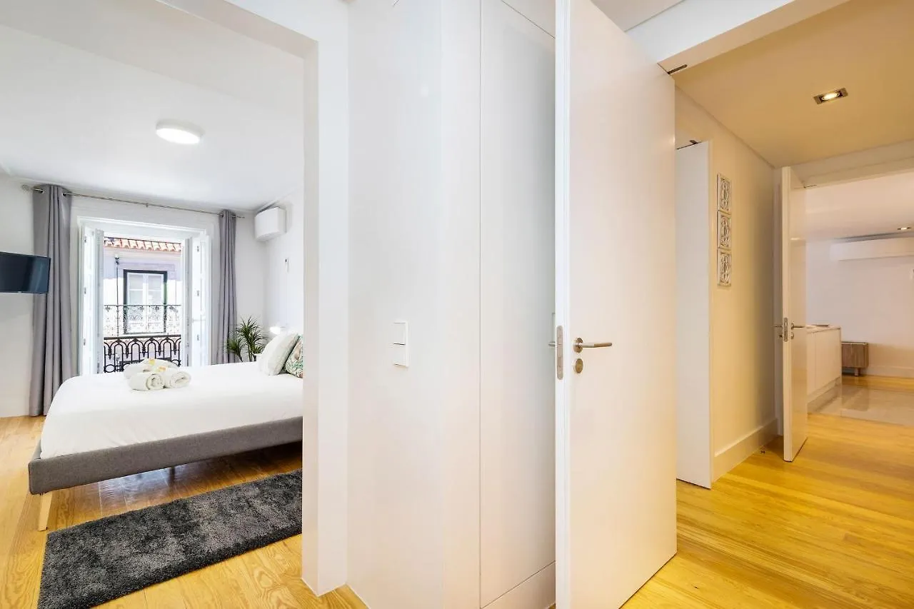 Stunning 2Bdr Apartment In Chiado By Lovelystay Lisboa
