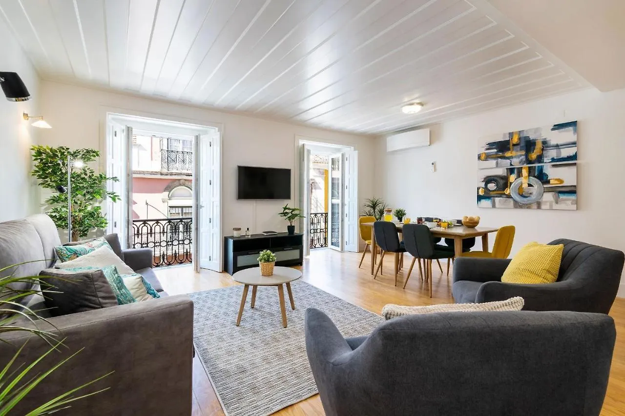Stunning 2Bdr Apartment In Chiado By Lovelystay Lisboa