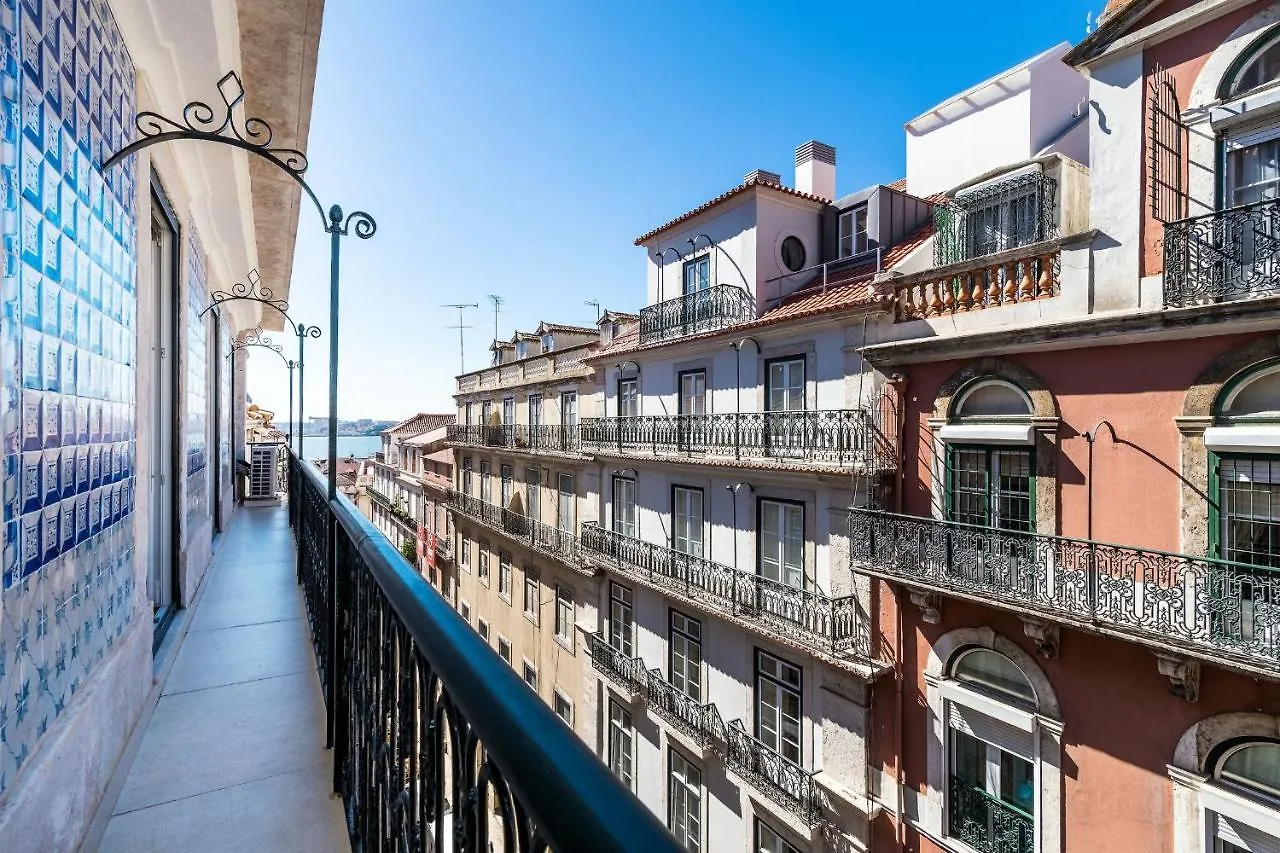 Stunning 2Bdr Apartment In Chiado By Lovelystay Lisboa
